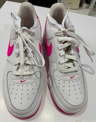 Nike Air Force 1 Blancas y Rosas