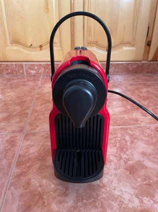 Cafetera Nespresso Krups Roja