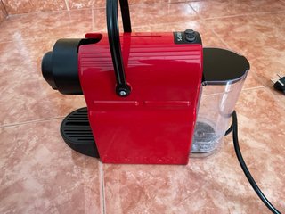 Cafetera Nespresso Krups Roja