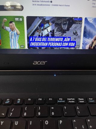 Acer Aspire ES 17 Portátil