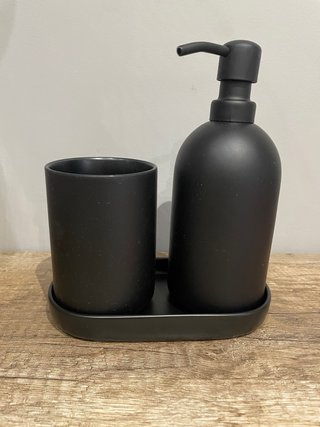 Juego de accesorios de baño color negro