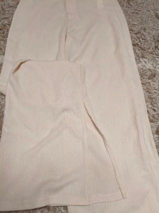 Pantalón Stradivarius beige talla M