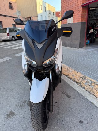 Cambio Xmax 400 Maxi Scooter