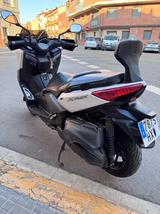 Cambio Xmax 400 Maxi Scooter