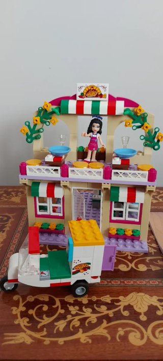 Lego Friends Pizzeria con libretto istruzioni