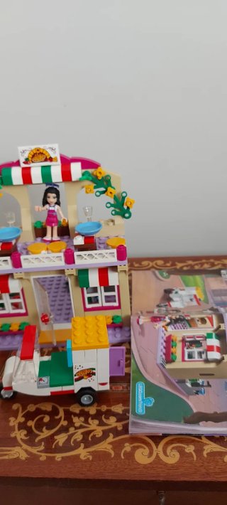 Lego Friends Pizzeria con libretto istruzioni
