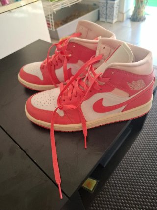 Nike Air Jordan 1 Mid Rosa Blanco sin caja