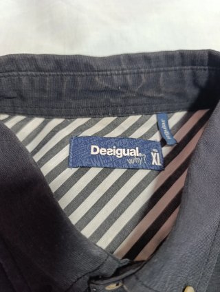 Camisa Desigual Talla XL Negra y Multicolor