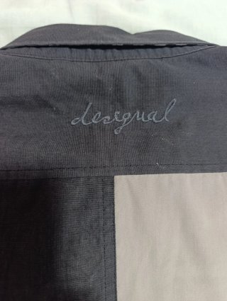 Camisa Desigual Talla XL Negra y Multicolor