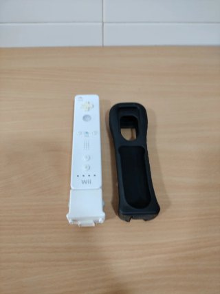 Mando Wii + Funda Negra Motion plus.