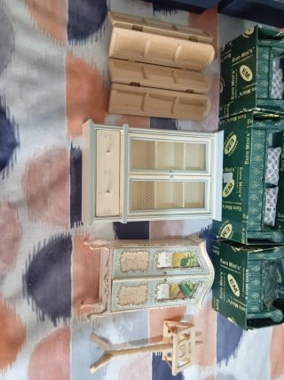 Accesorios casa muñecas: sofá y cama