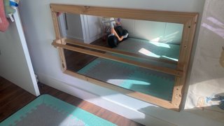 Espejo con barra Montessori Madera