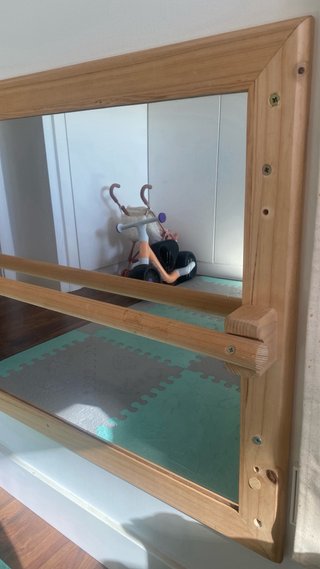 Espejo con barra Montessori Madera