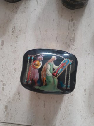Cajitas musicales porcelana.15€cada.