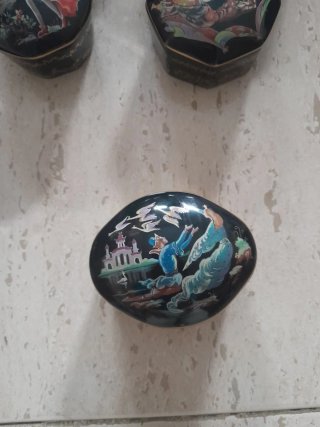 Cajitas musicales porcelana.15€cada.