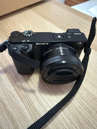 Cámara Mirrorless Sony Alpha a6100
