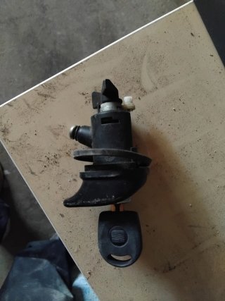 Cerradura Maletero Seat con Llave