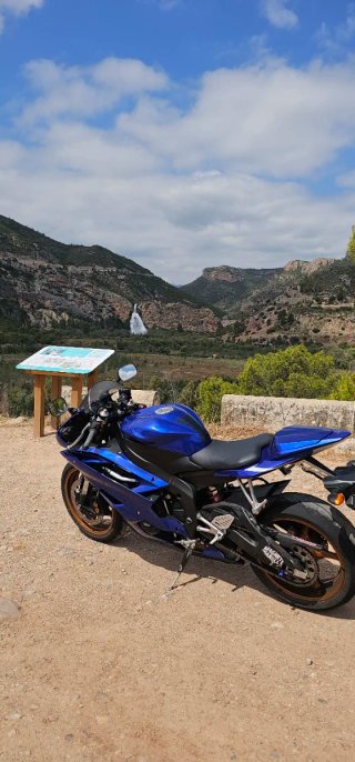 Yamaha R6