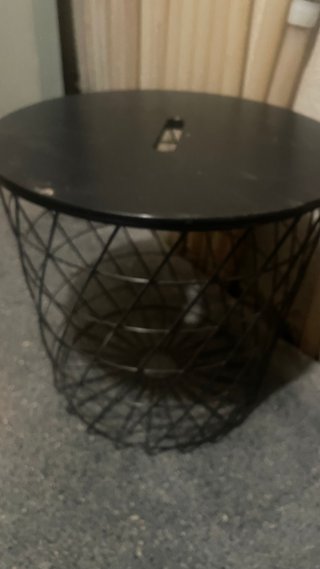 Mesita auxiliar redonda negra Ikea