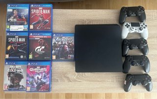PS4 Slim 500GB + 5 Mandos + 7 Juegos