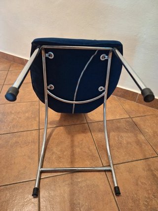 Sedia blu sfoderabile