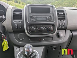 Renault Trafic Combi 9 L1H1 1.6DCi 120cv + PORTON TRASERO 1.6DCi 120cv