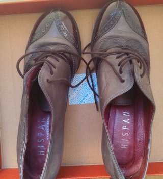 Zapatos Hispanitas Marrones y Grises