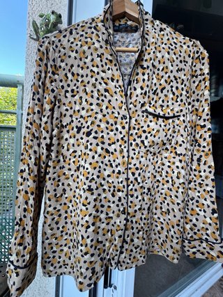 Camisa Zara Estampada Animal Talla M