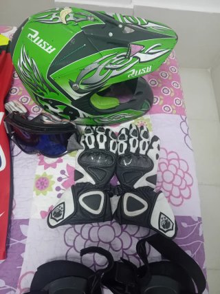 Botas Motocross Rojas y Negras