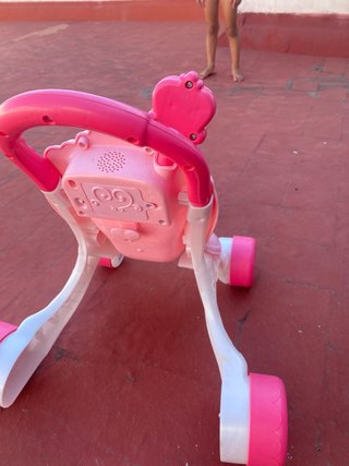 Carrito andador bebé rosa