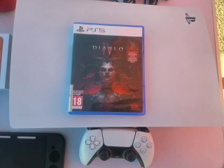 Consola PS5 con Mando y Juego