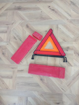 Triángulos de emergencia para coche