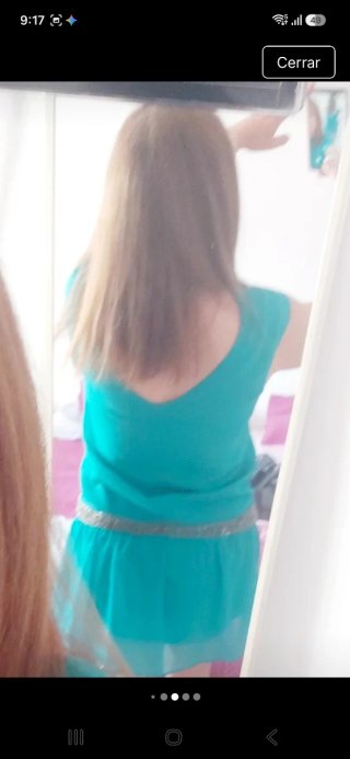 Vestido verde con detalles plateados