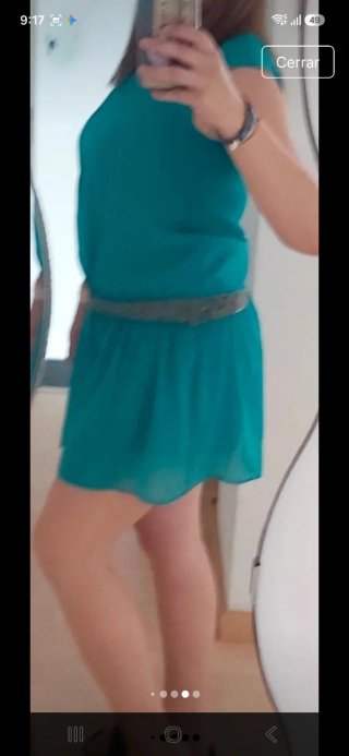 Vestido verde con detalles plateados