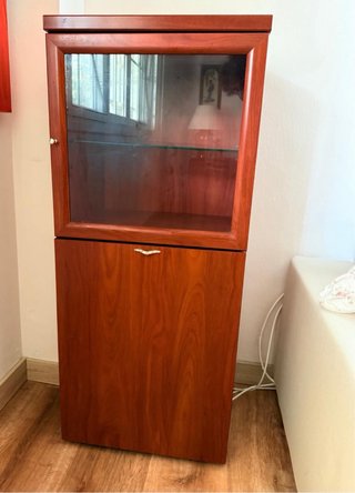Vetrina in legno di ciliegio con vetro