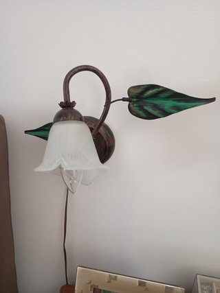 Lampadario fatto a mano con foglie