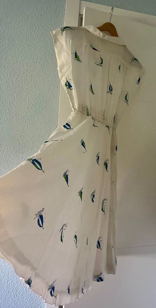 Vestido vintage blanco con veleros