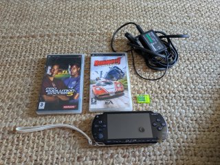Consola Sony PSP Negra + Juegos y Cargador