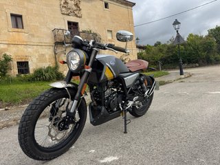 FB Mondial HPS 125 Naked gris  (Incluye casco)