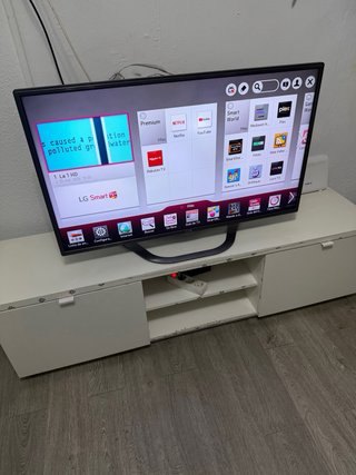 Smart TV LG 42 Negra y Blanca