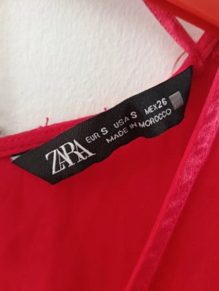Mono corto Zara rojo cremallera trasera