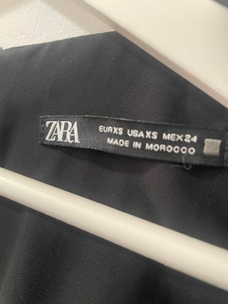 Mono Zara negro con cinturón