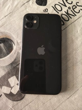 iPhone 11 128GB Negro + Cable