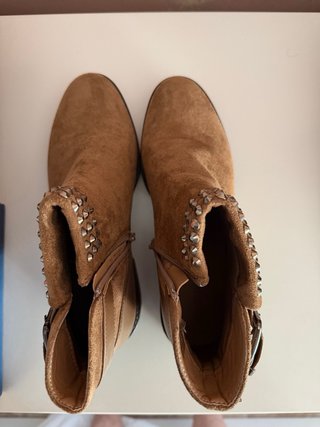 Botines mujer tachuelas marrones
