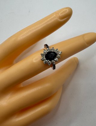 Anillo oro 18 kt con zafiro y diamantes
