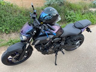 Yamaha MT-07 morada