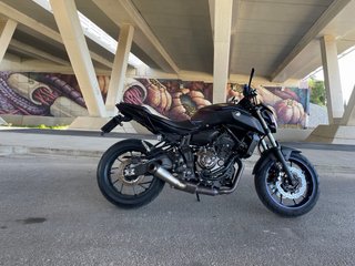 Yamaha MT-07 morada
