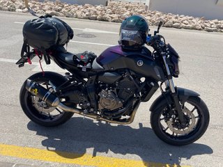 Yamaha MT-07 morada