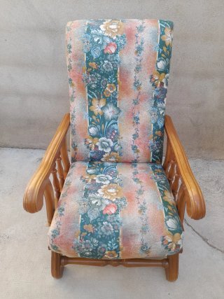 Sillón antiguo floral madera y tela