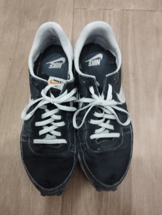 Zapatillas Nike Negras y Blancas